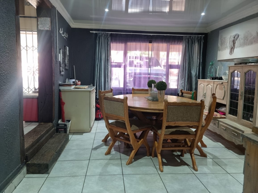 4 Bedroom Property for Sale in Parys Free State